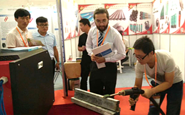 四氟法蘭墊片與法蘭連接時(shí)的緊固方式和要求是怎樣的？